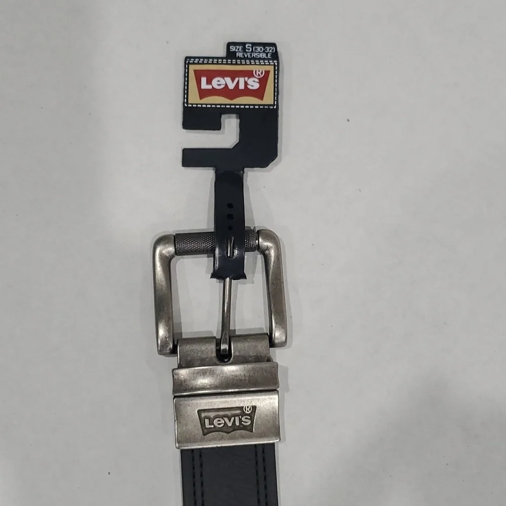 NEW Levi's Reversible Belt size Small 30-32